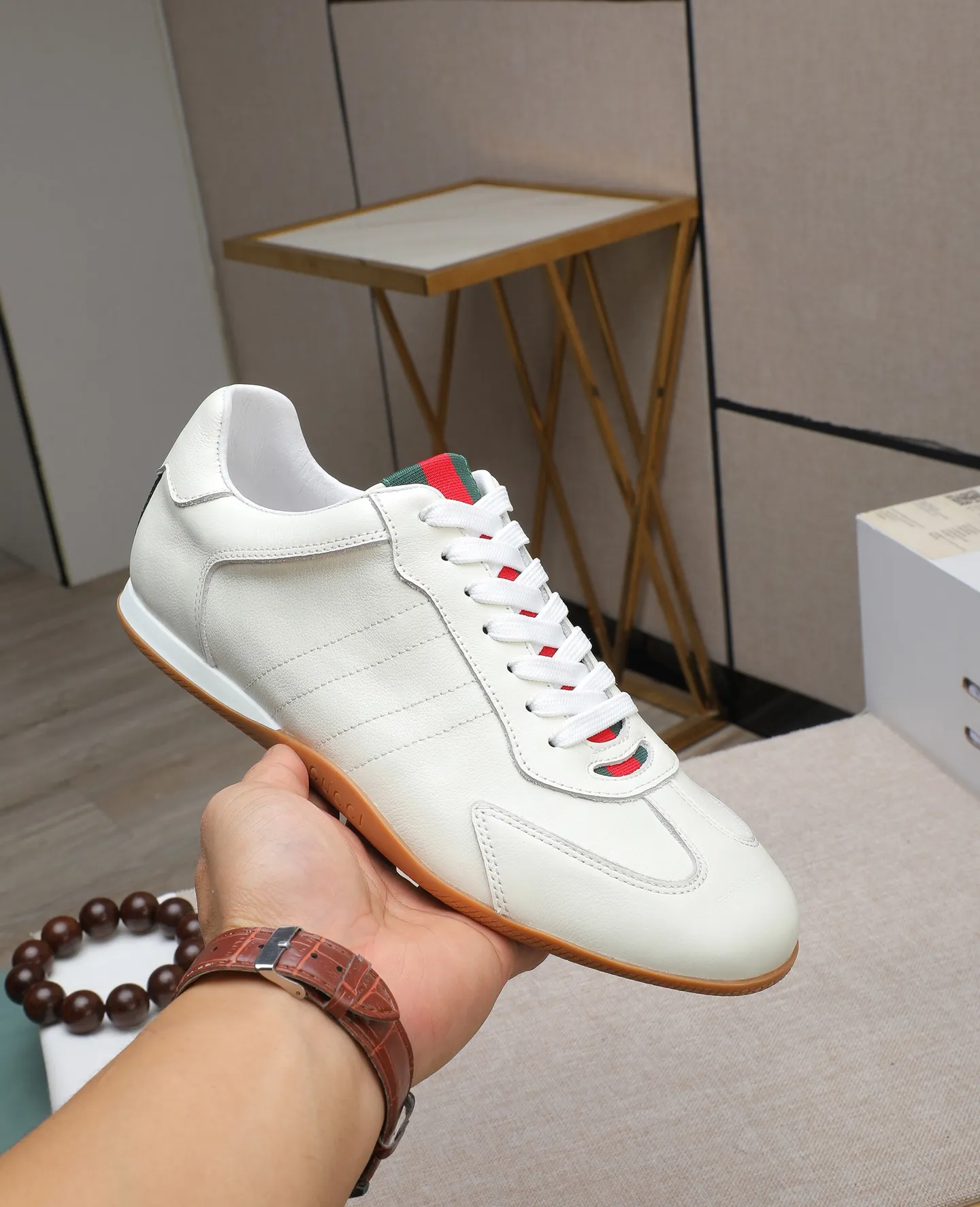Men's shoes 💰460 GUCCI🔍🔍The latest models are on sale at the same time at the counter. Original calfskin imported from Italy, genuine leather lining, (high-end, extravagant, and classy) with exquisite workmanship. Soles: Original soles specially provided by the original factory. ⚠Exclusive double-layer movable molded soles are super comfortable⚠. Photos of the real thing🎬The real thing is even better🔍🔍"High quality·Follow the order" Code number 38-44